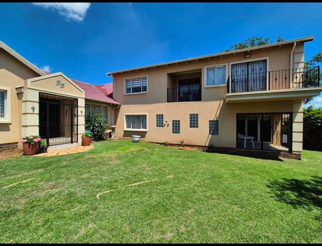 6 BEDROOM HOUSE FOR SALE IN ELANDSPARK